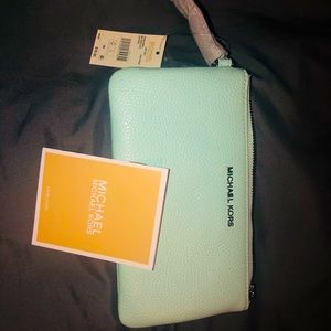 Michael kors Jet Set Medium Wristlet - Fair Aqua